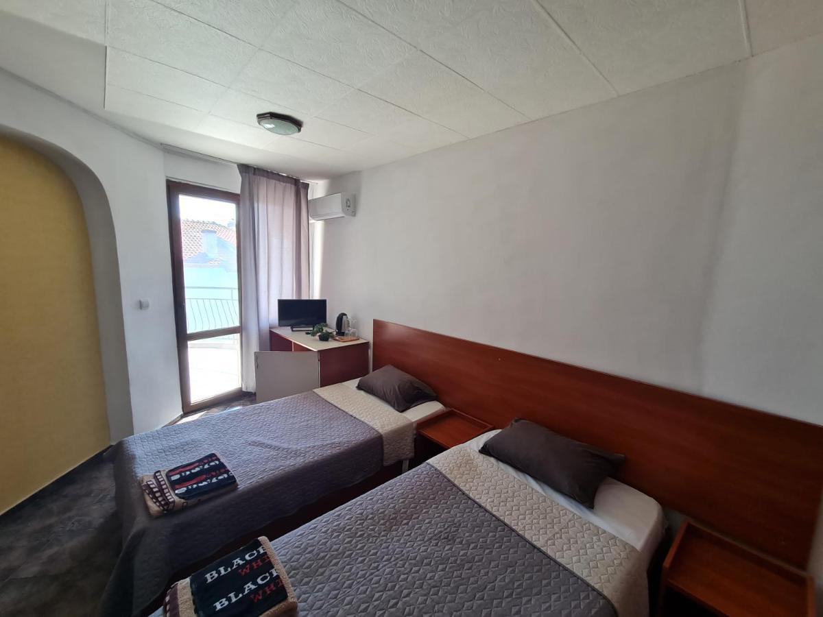 Алми Almi Hotell Sveti Vlas Exteriör bild